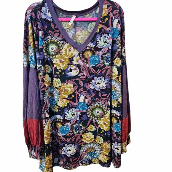 $5 if Bundled! EUC Beautiful Floral Boutique Top Plus - Picture 5 of 5